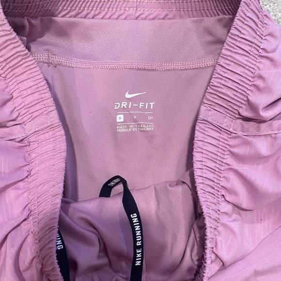 Shorts - Picture 2 of 3